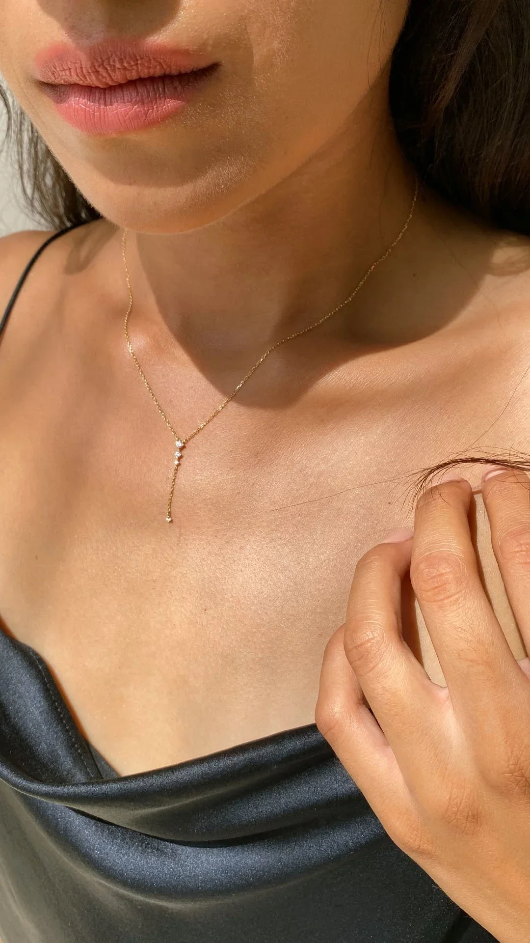 4 Round Stones Necklace - Image 2