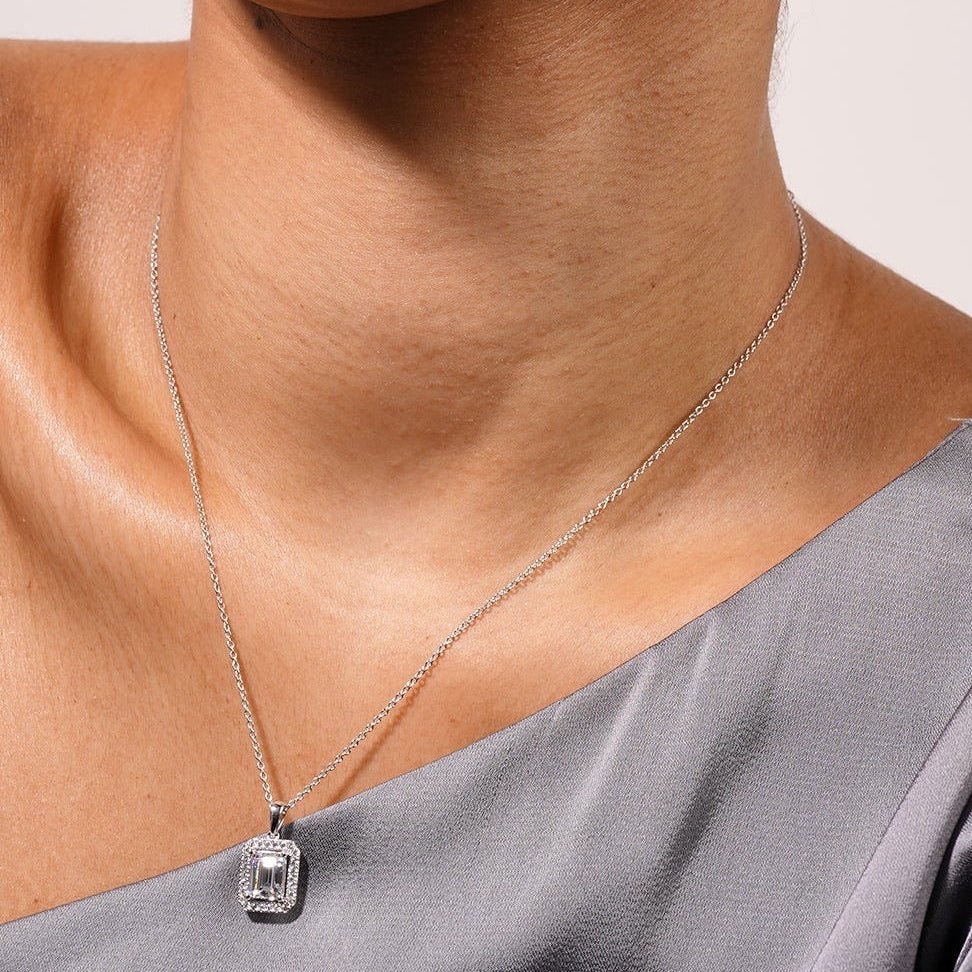 Alice Borderset Zircon Necklace - Image 4