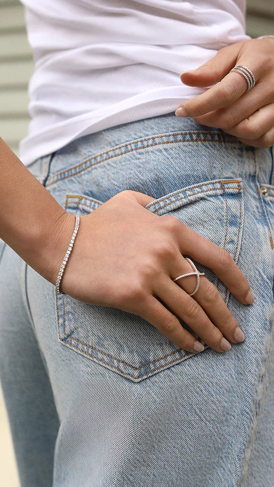 Anna Bavlova Zircon Silver Ring - Image 3