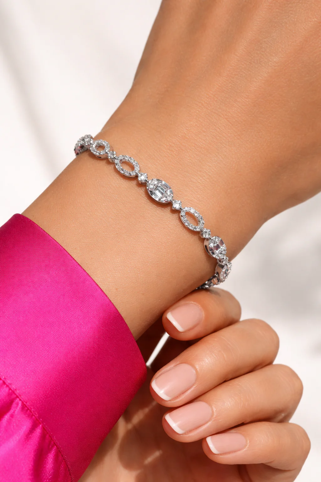 Heritage Oval Bracelet - Image 4