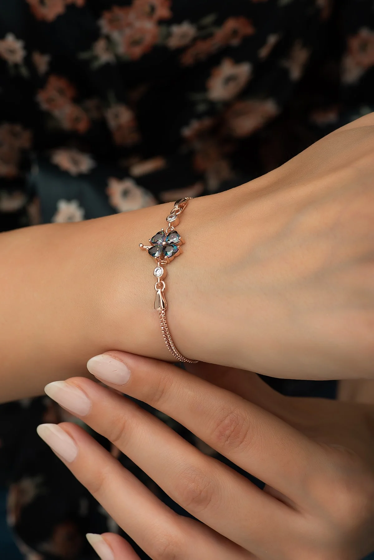 Luck Mystic Topaz Stone Flower Bracelet - Image 2