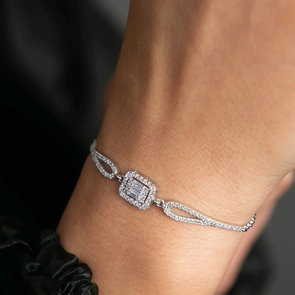 Timeless Solitaire Silver Bracelet - Image 4