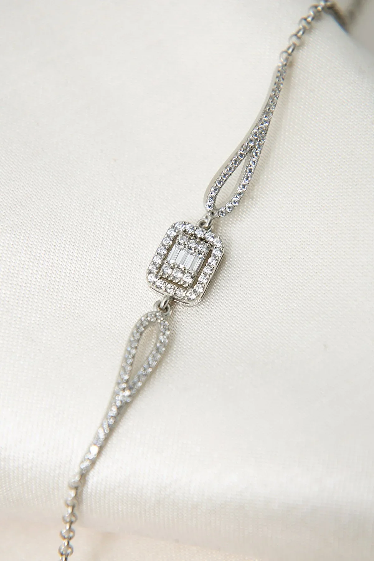 Timeless Solitaire Silver Bracelet - Image 5