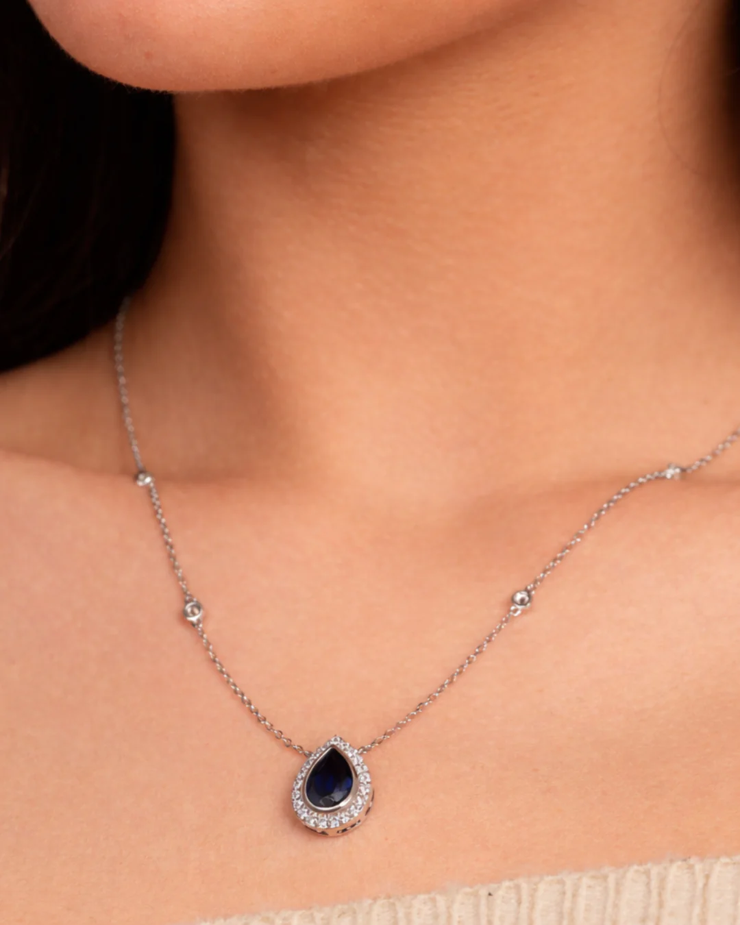 Lady Diana Blue Sapphire Necklace - Image 3