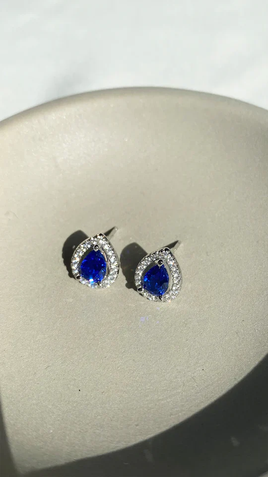 Lady Diana Blue Sapphire Earrings - Image 4