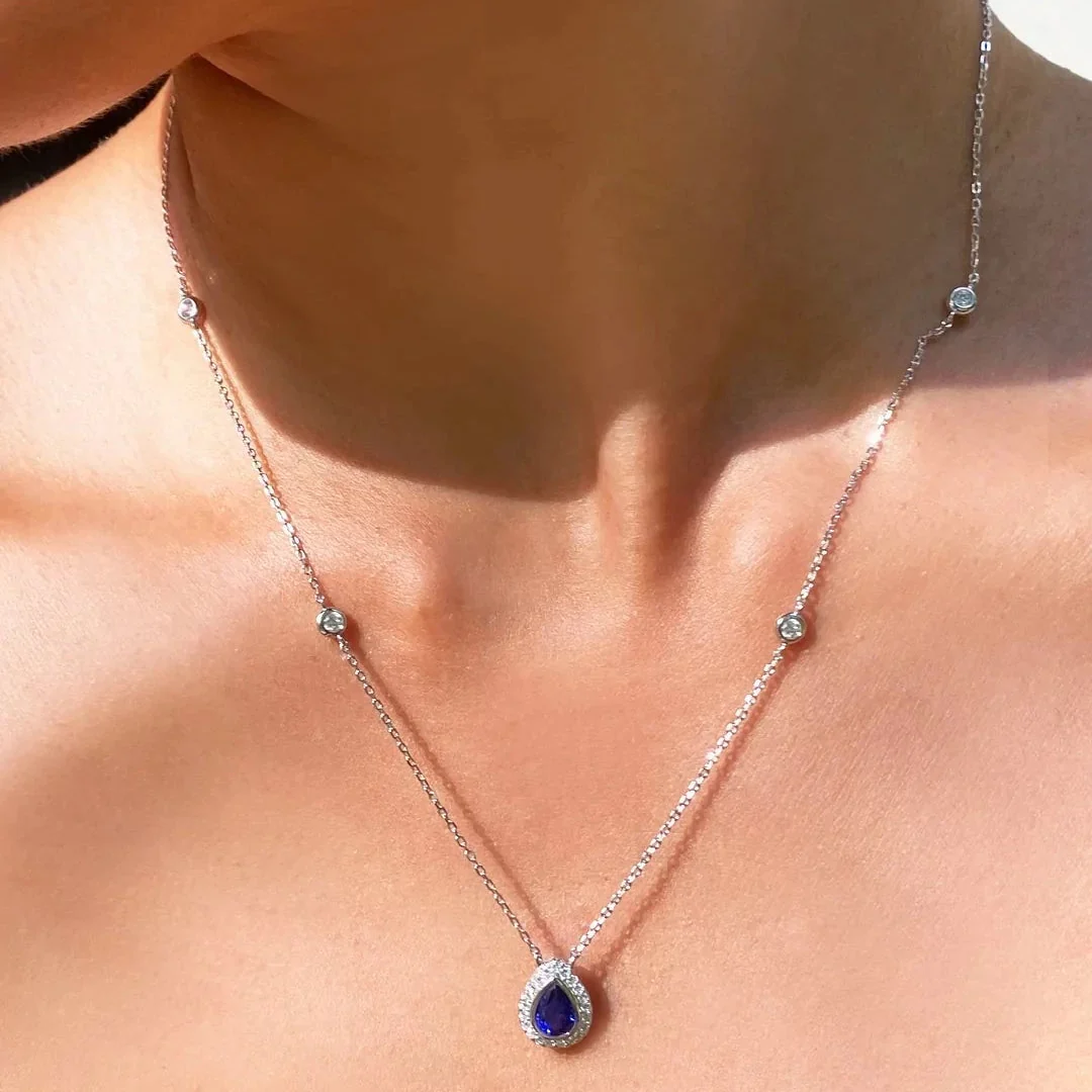 Dusk Till Dawn Necklace & Earrings Set - Image 4