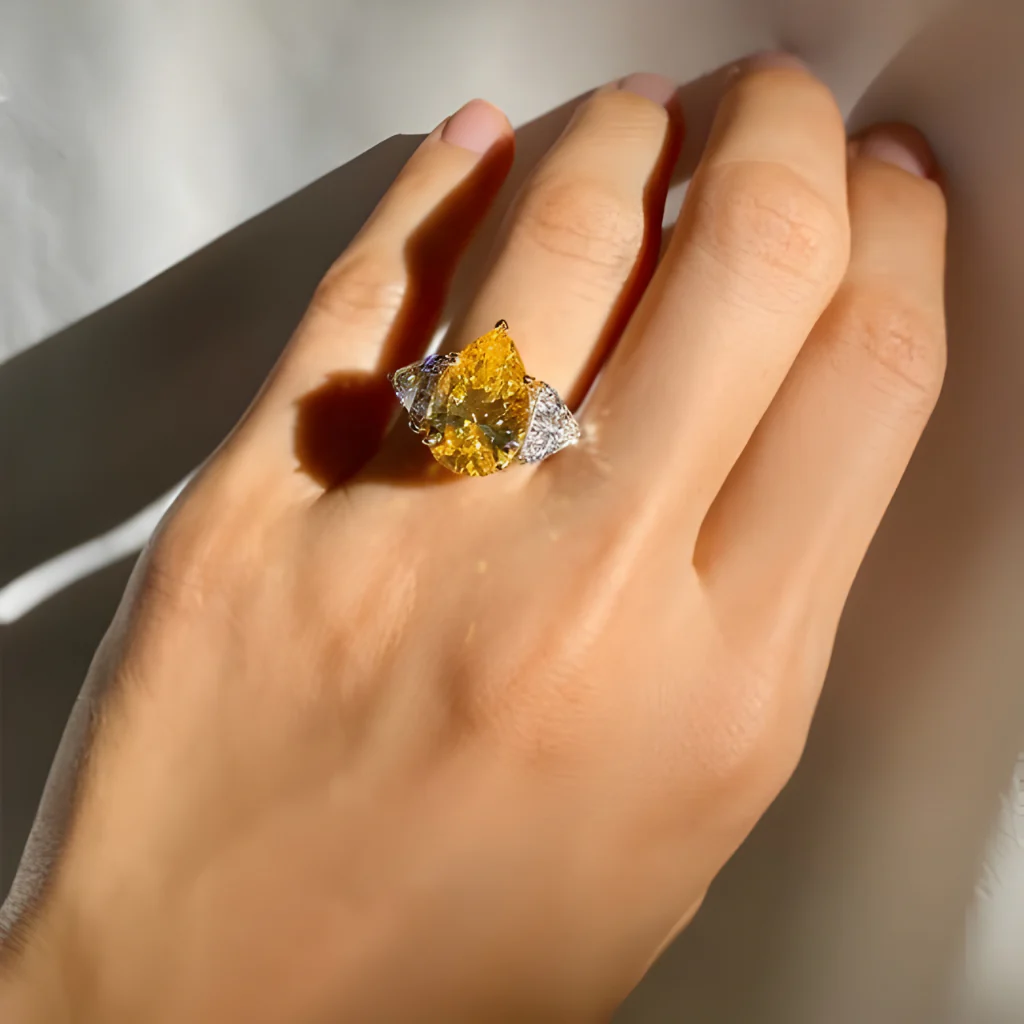 Sunlight Pear Ring