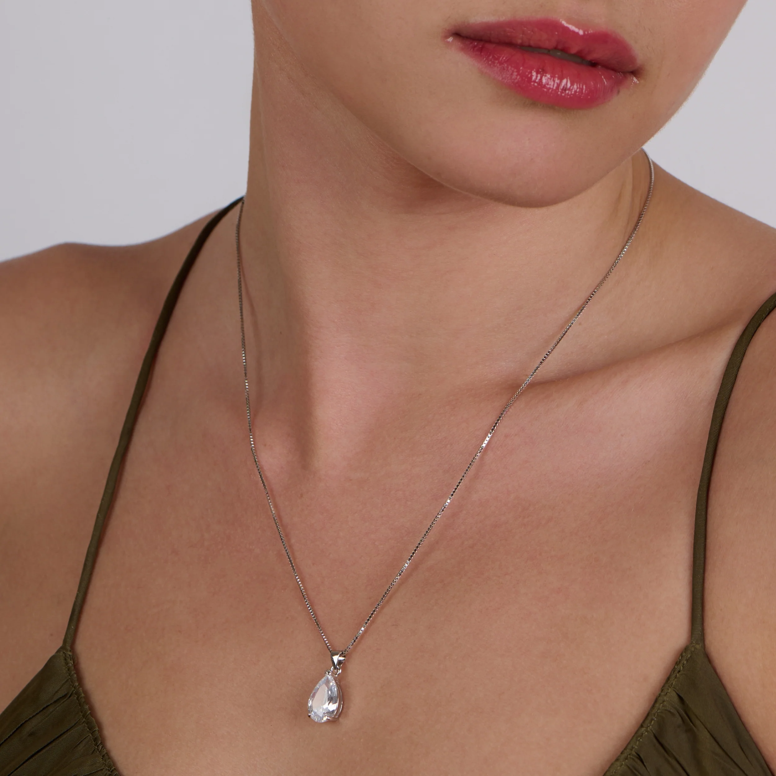 Chic Charm Silver Necklace - Image 2