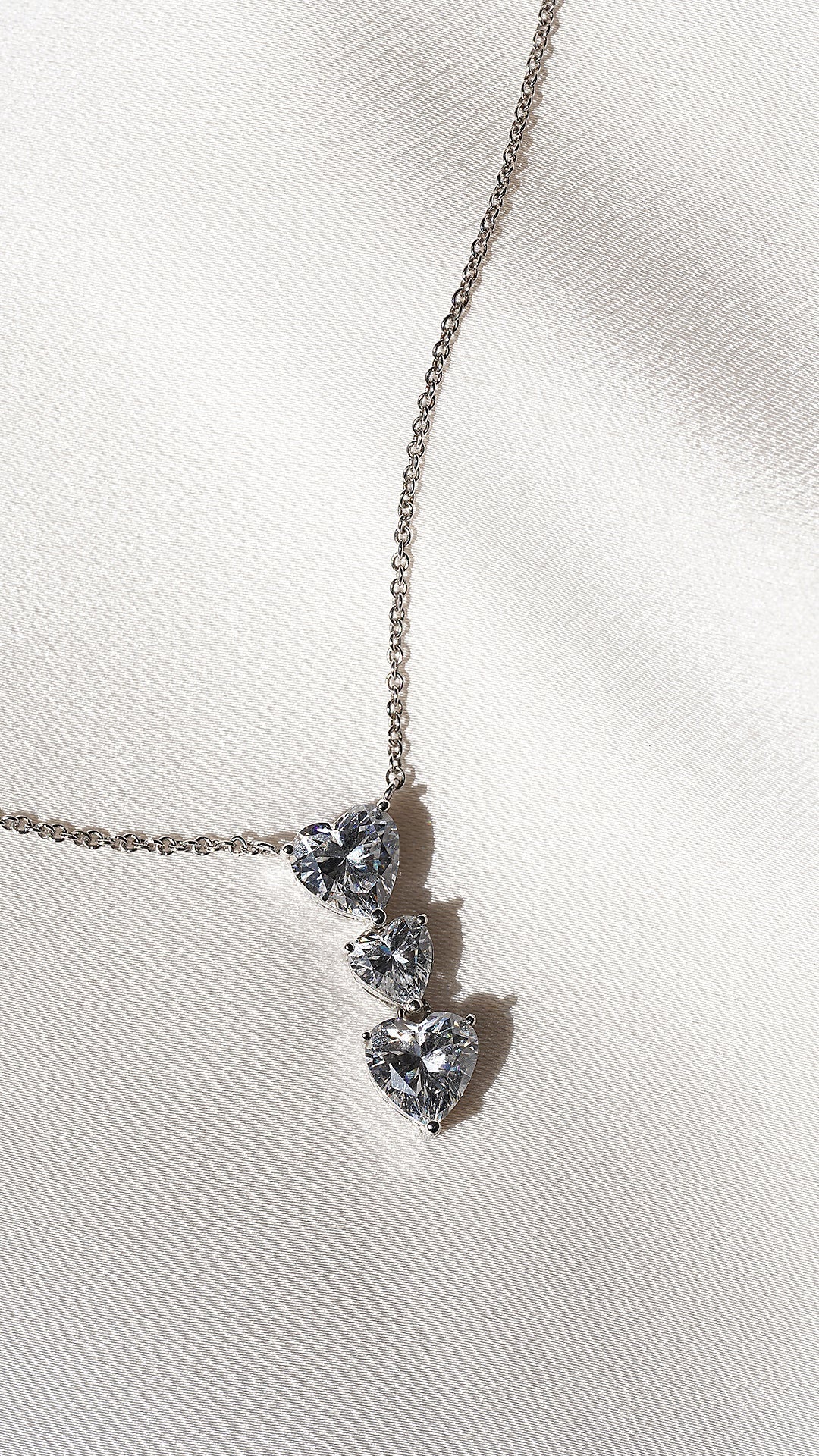 Deeply In Love Heart Zircon Necklace - Image 3