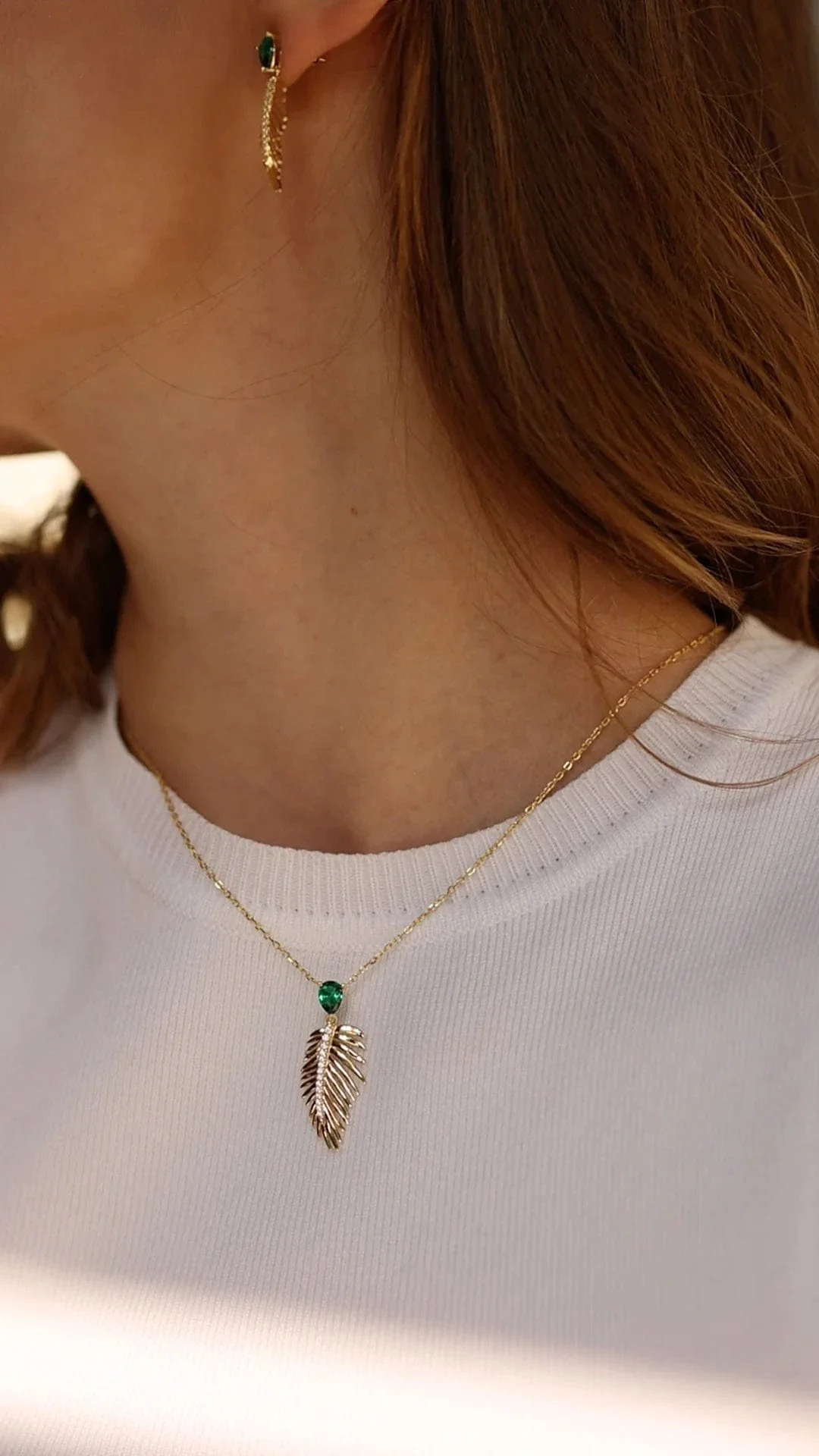 Palma Emerald Necklace and Earrings Set - Image 3