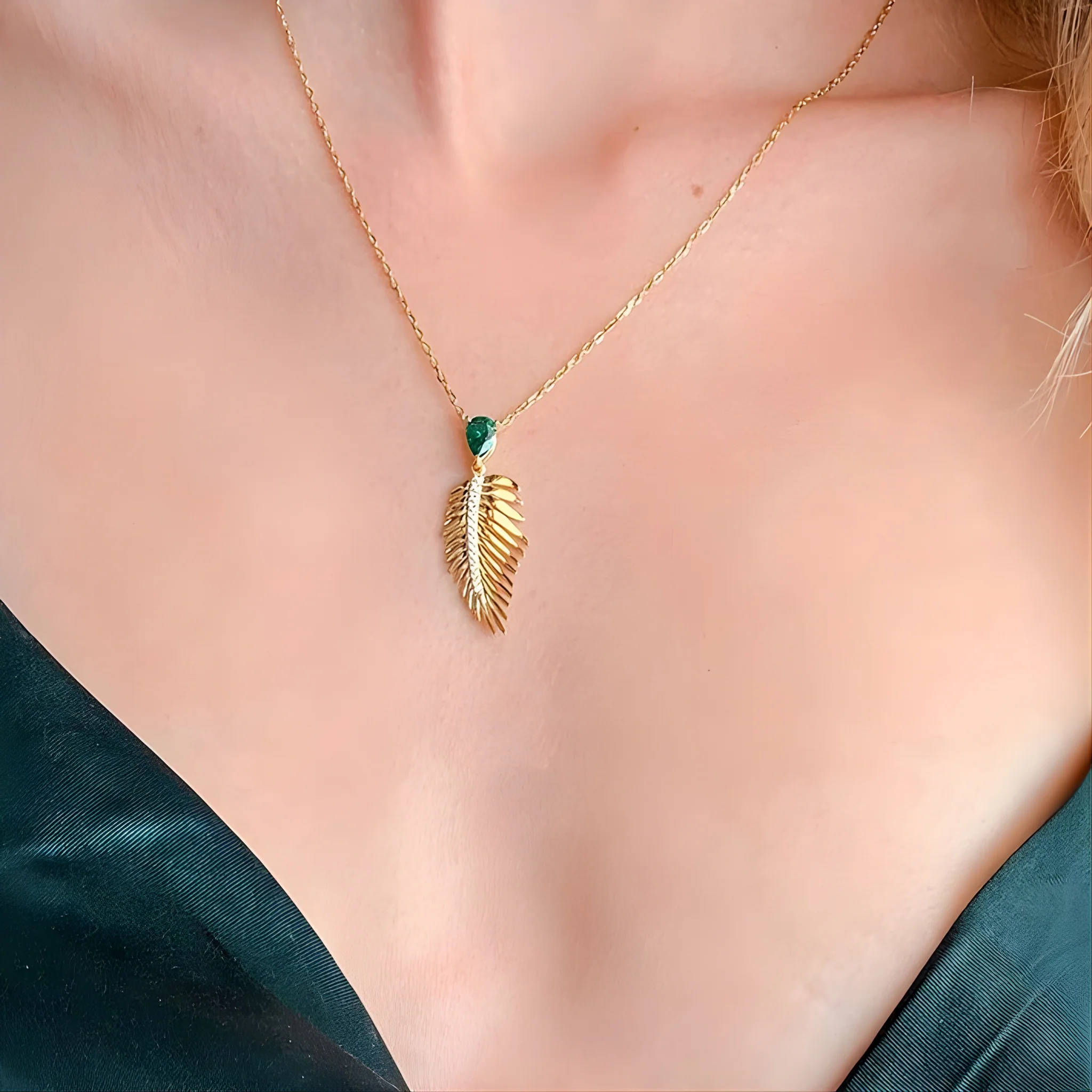 Palma Emerald Stone Necklace - Image 3