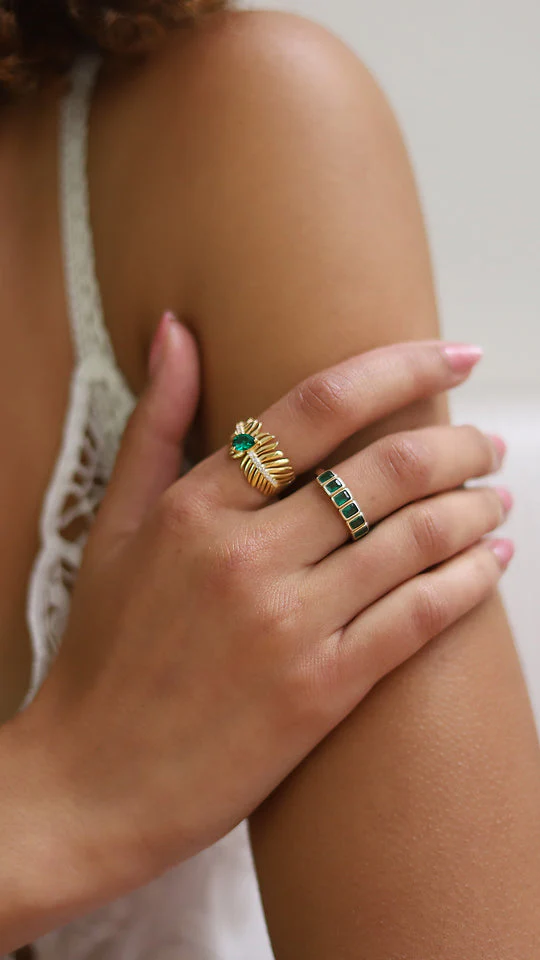 Fancy Emerald Stones Ring - Image 4