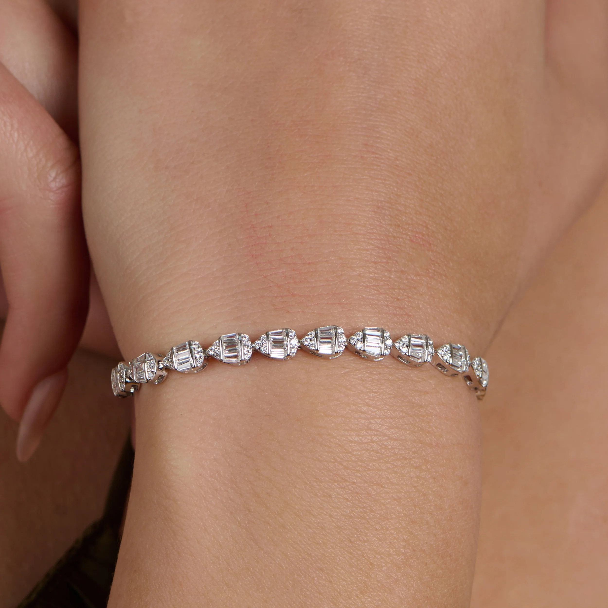 Endless Sparkle Bracelet - Image 3