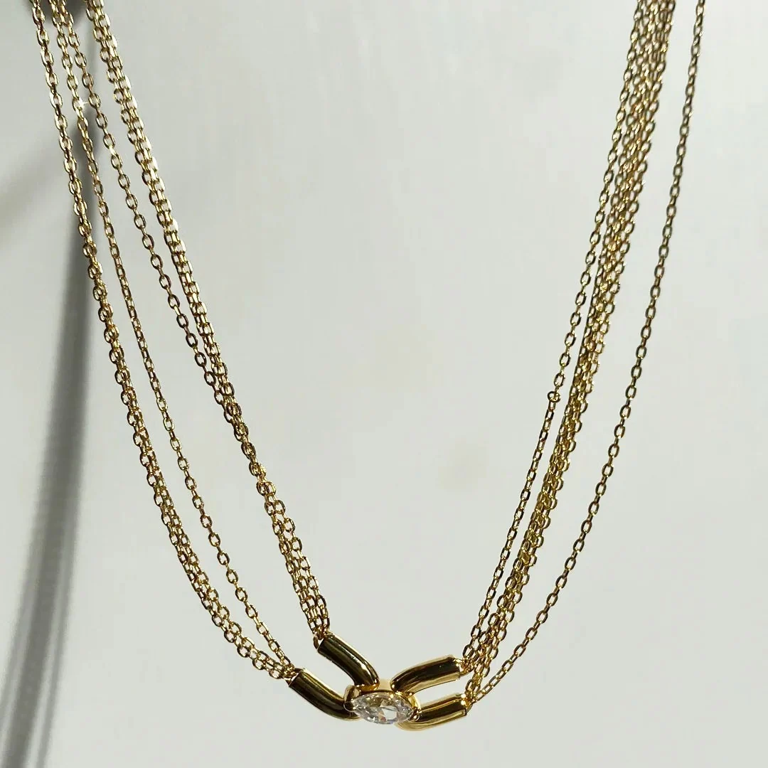 Everyone Favourite Earrings & Necklace Set - Image 4