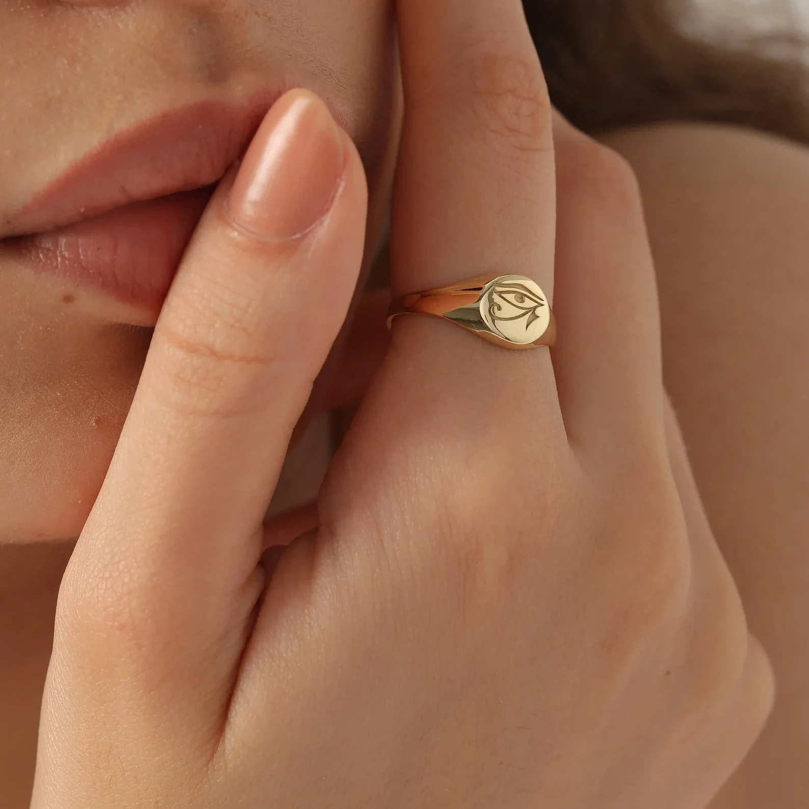Eye Of Horus Signet Ring - Image 3