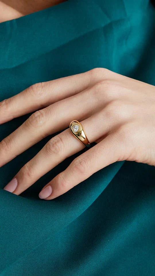 Babe Heart Signet Ring - Image 5