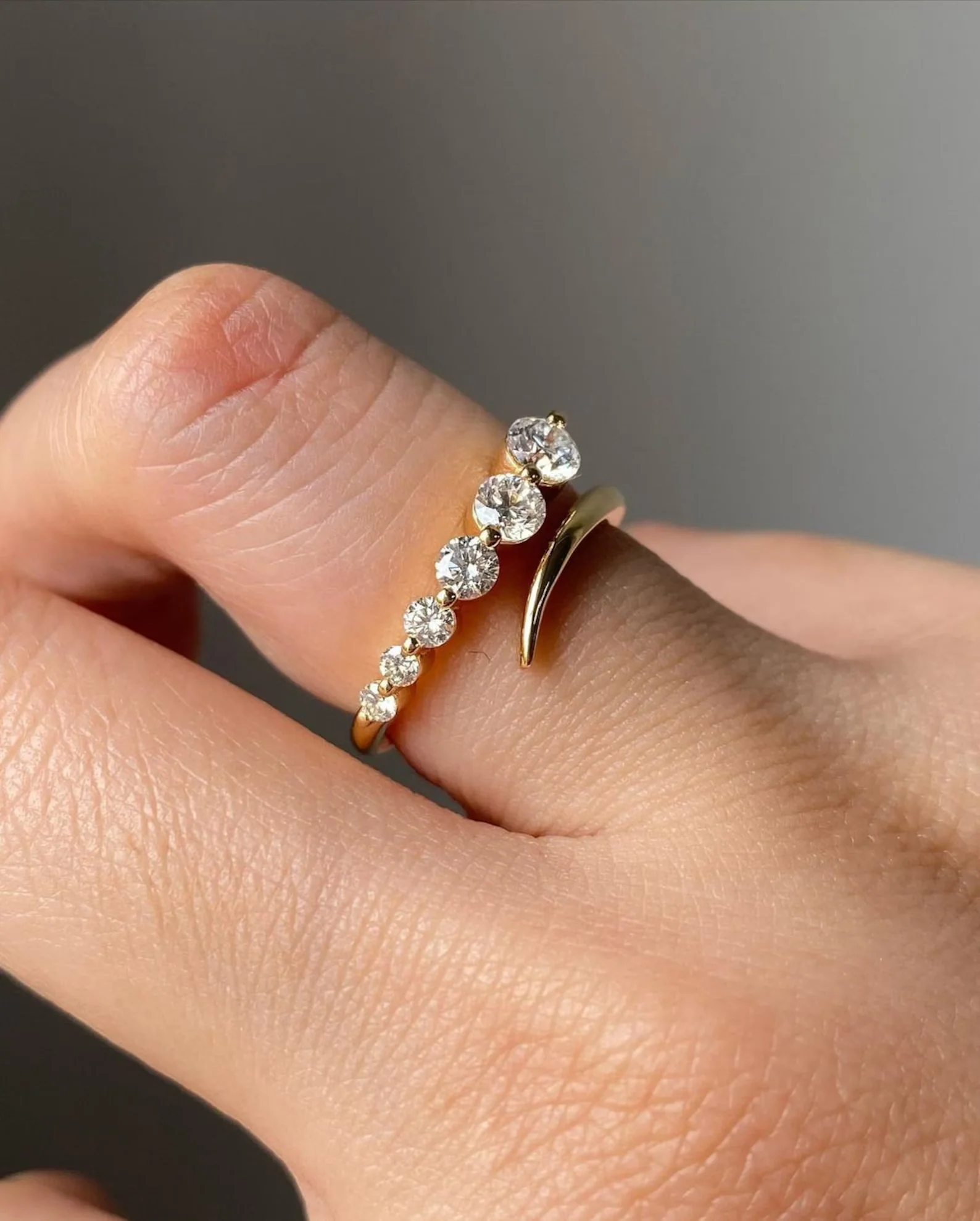 It Girl Zircon Stones Ring - Image 2