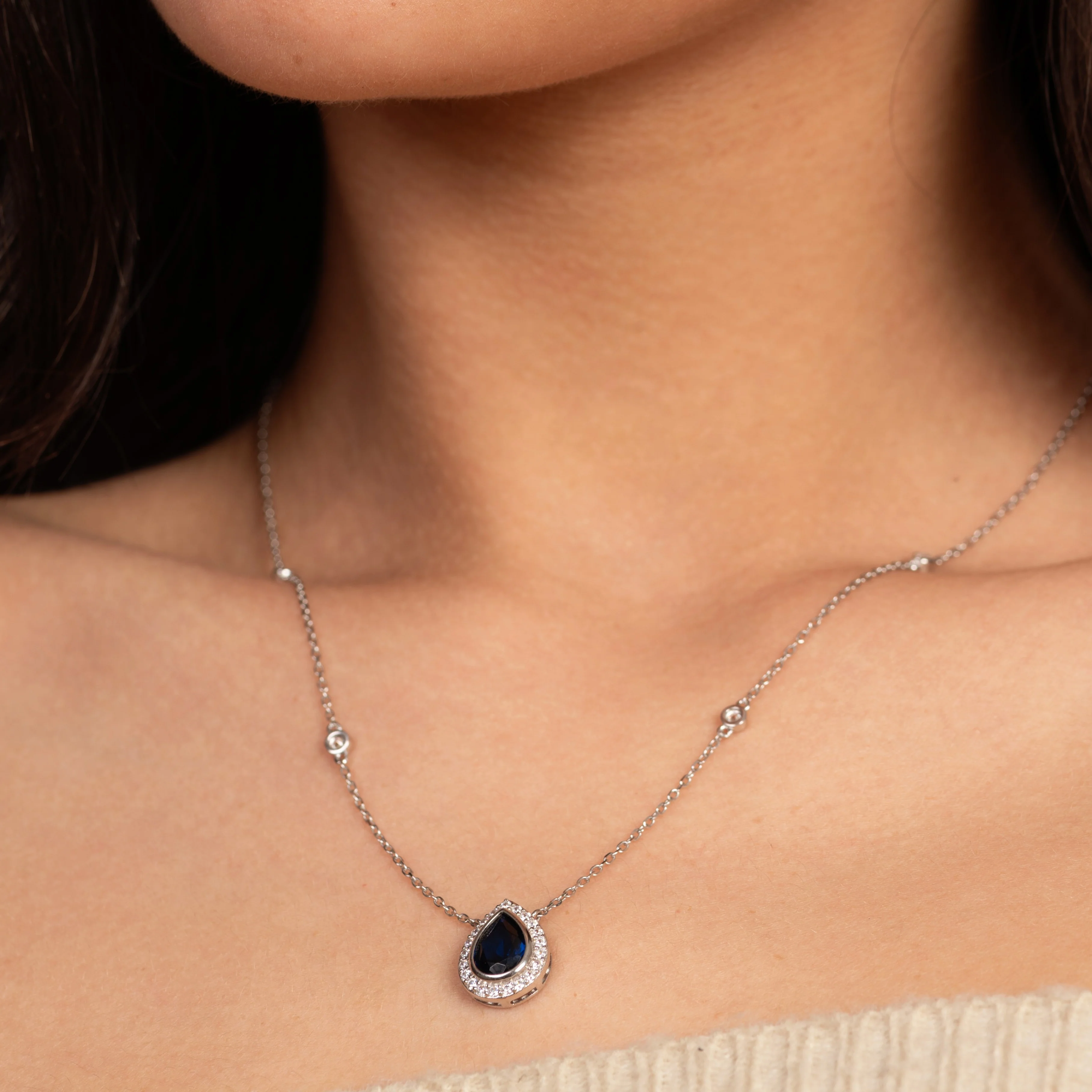 Lady Diana Blue Sapphire Necklace & Earring Set - Image 2