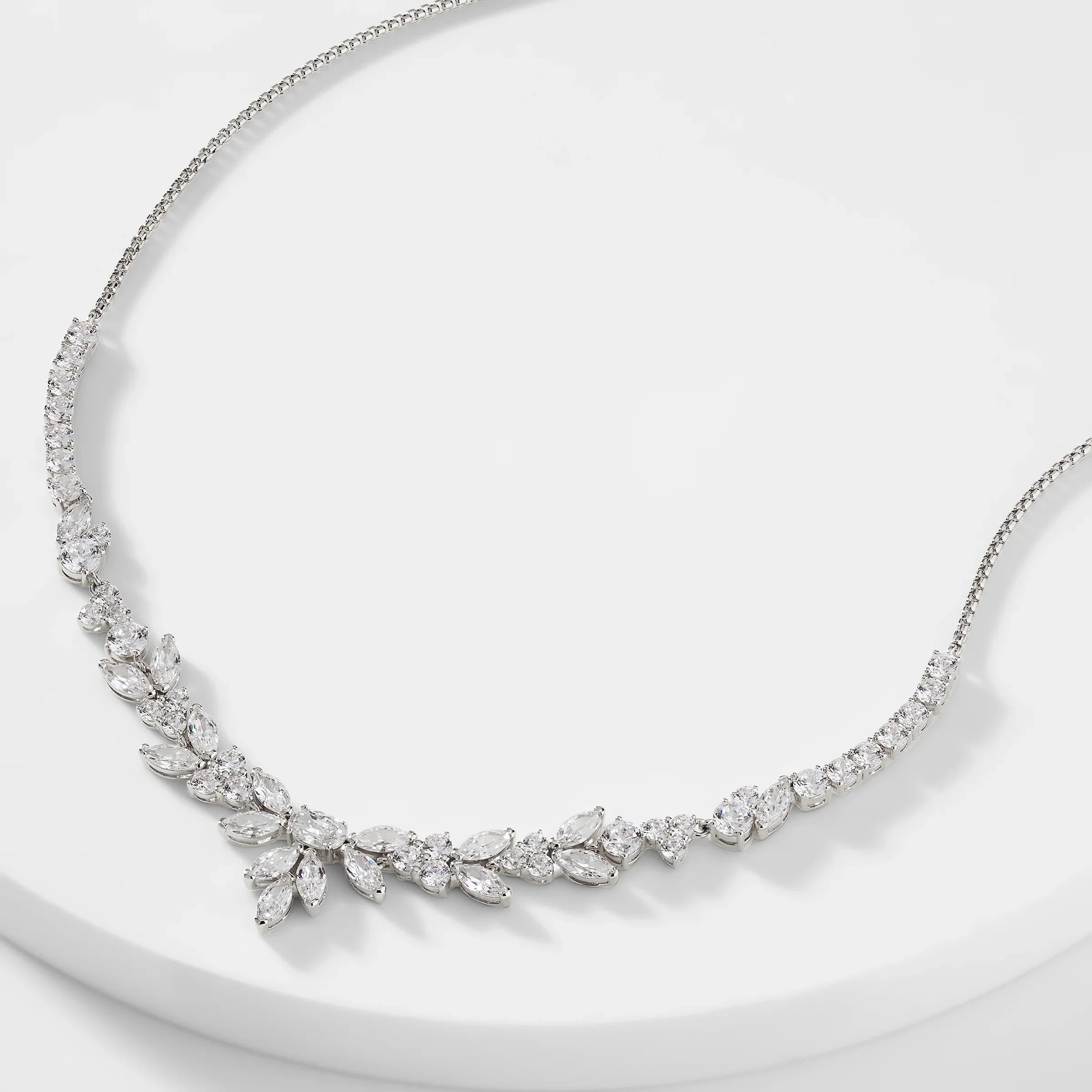 Luxe Leaf Necklace - Image 2