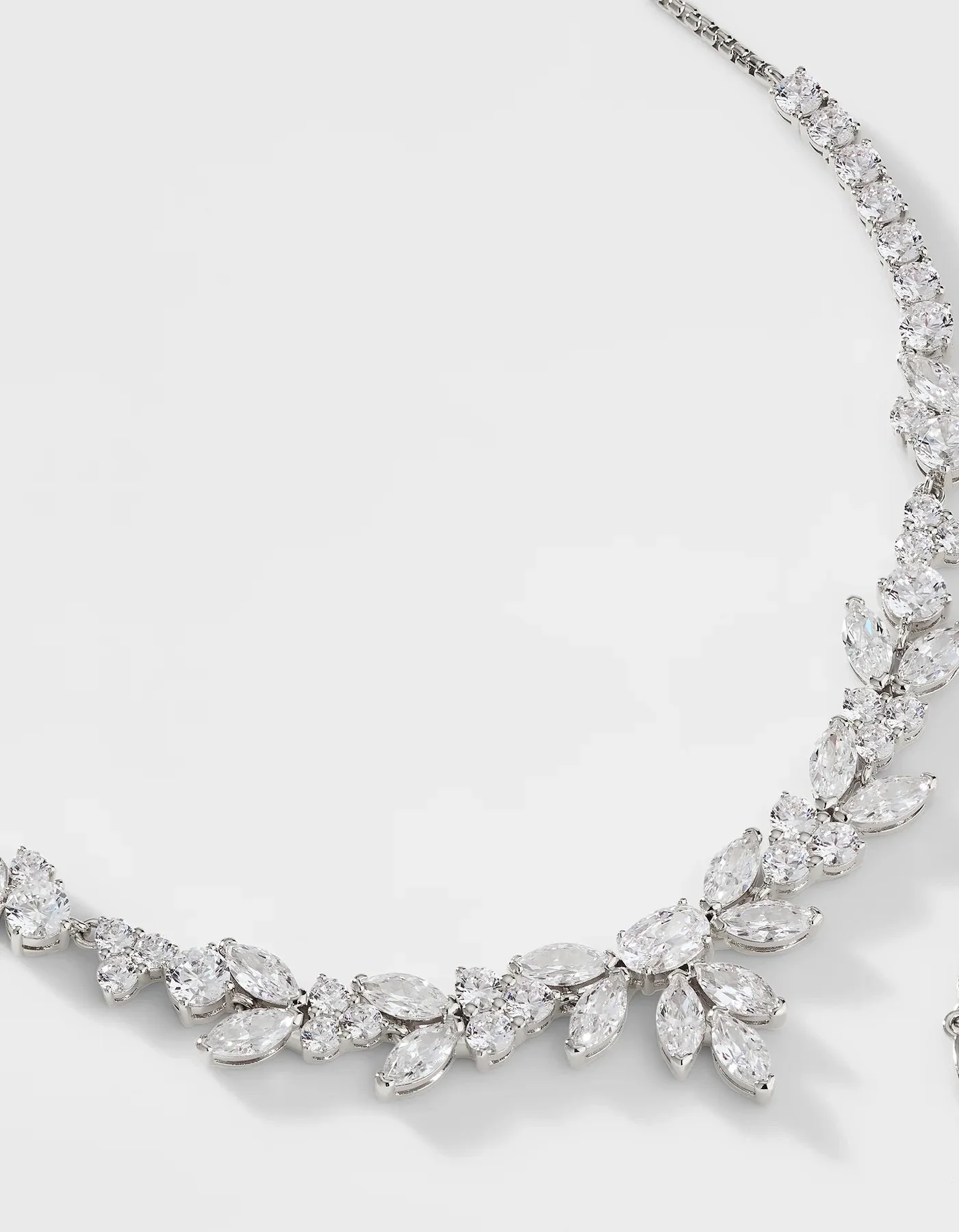 Luxe Leaf Necklace - Image 3