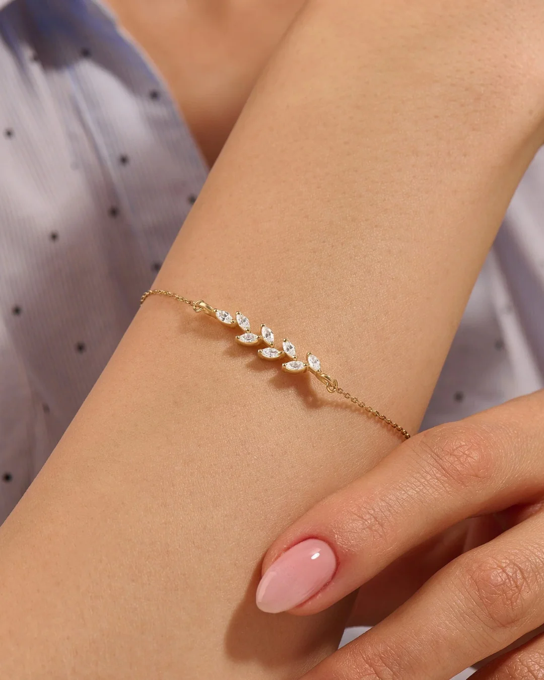 Leaf Marquise Cut Bracelet - Image 2