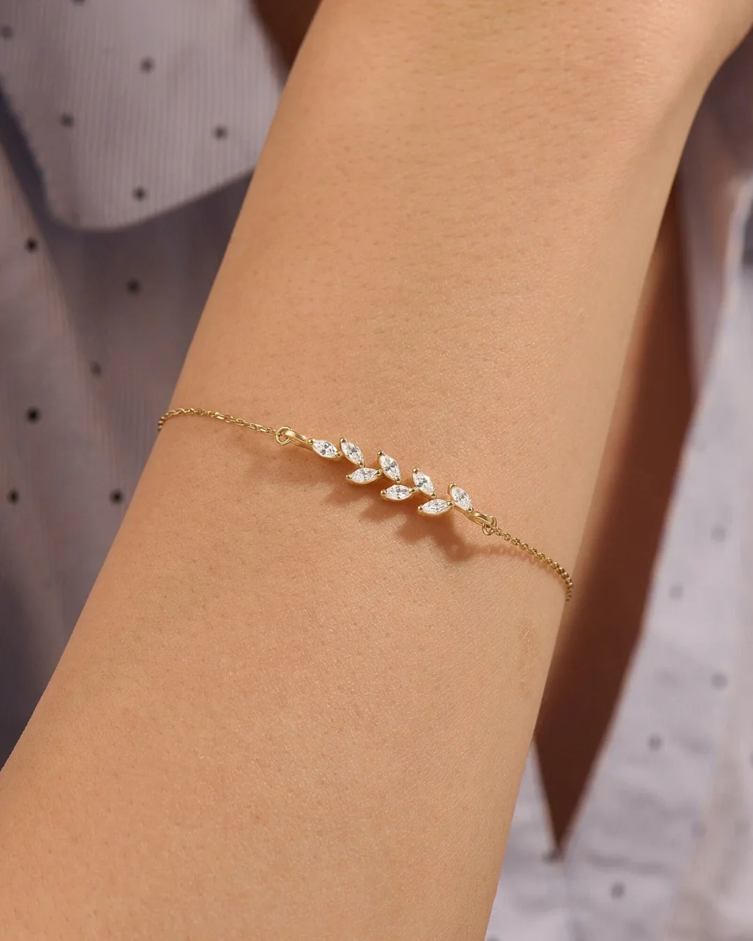 Leaf Marquise Cut Bracelet - Image 4