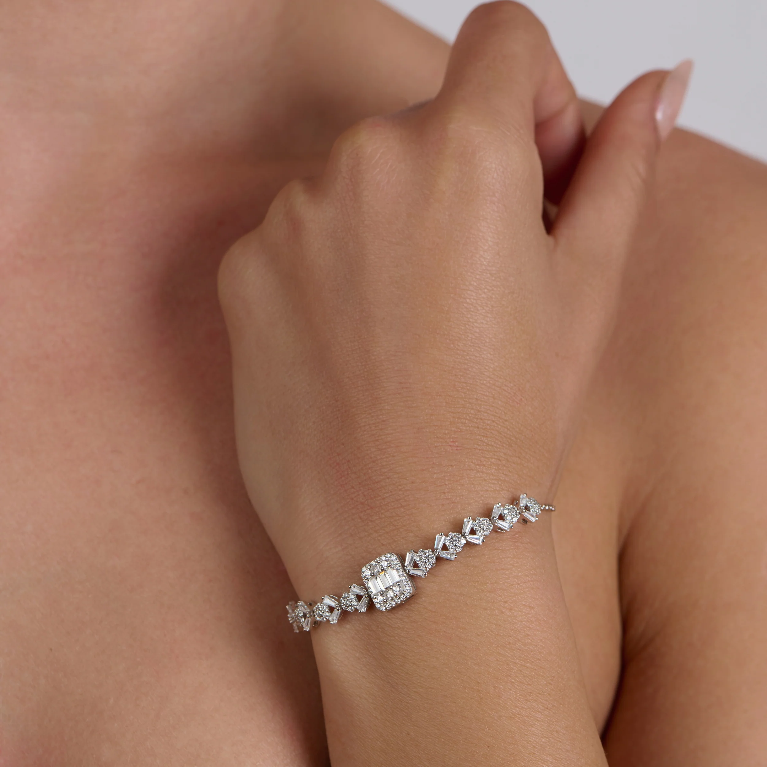 Light in Motion Bracelet - Image 3