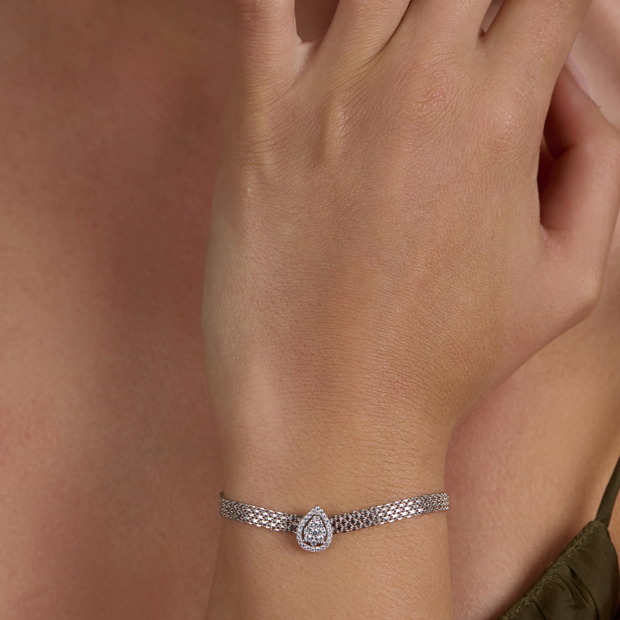 Luminous Drop Bracelet - Image 5
