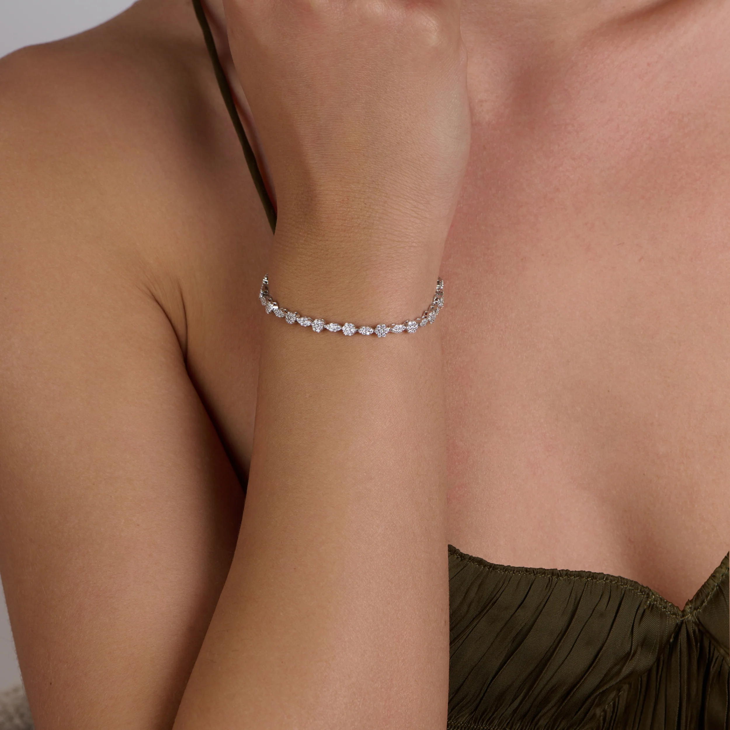 Luminous Flow Bracelet - Image 3