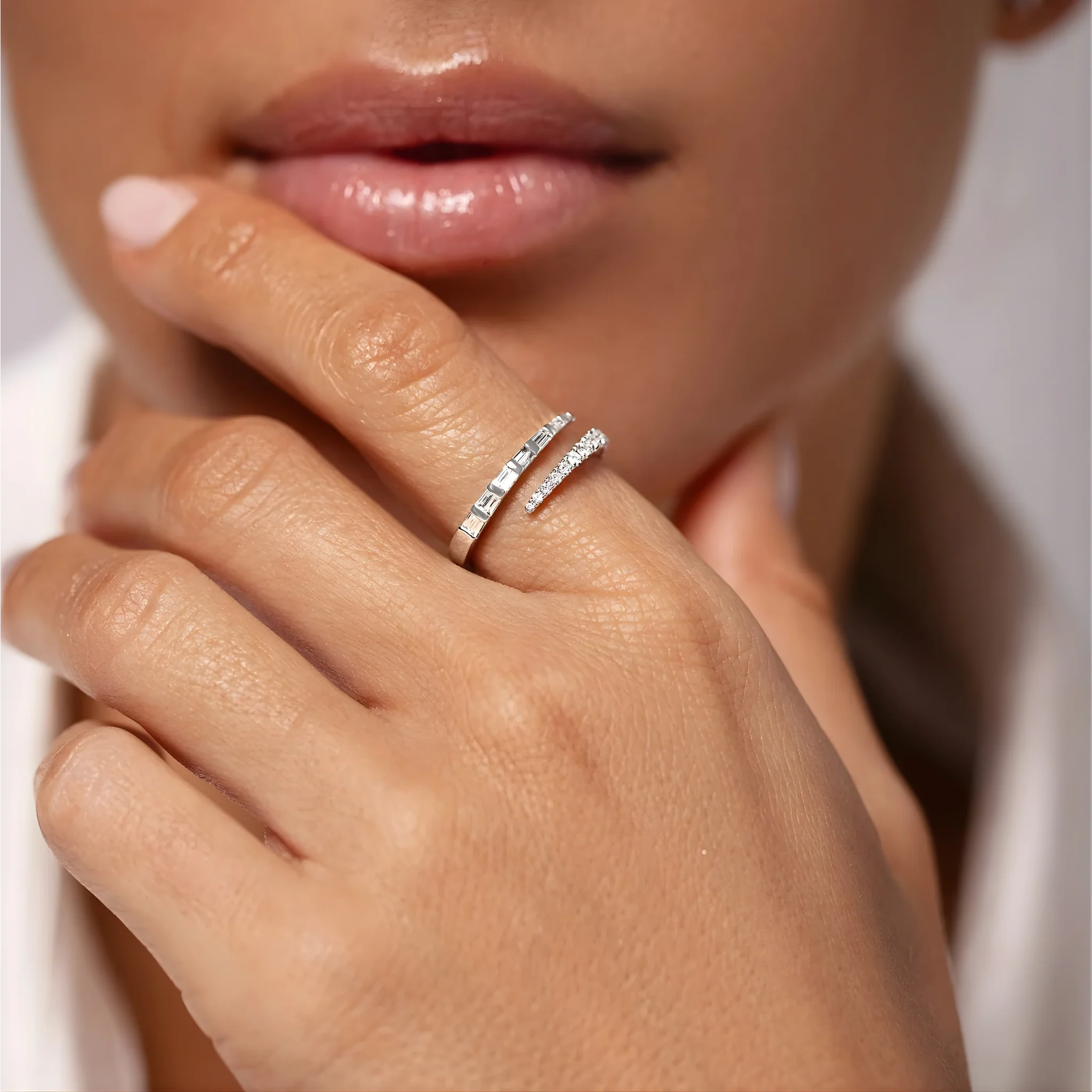 Diva Spark Zircon Silver Ring - Image 3