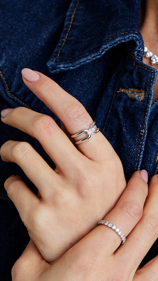 Your Timeless Zircon Gem Silver Ring - Image 4
