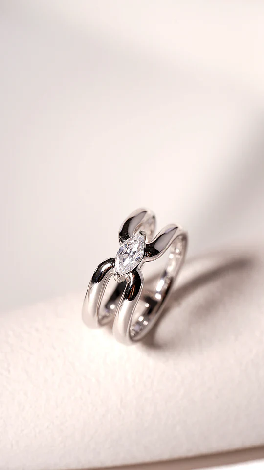 Your Timeless Zircon Gem Silver Ring - Image 5