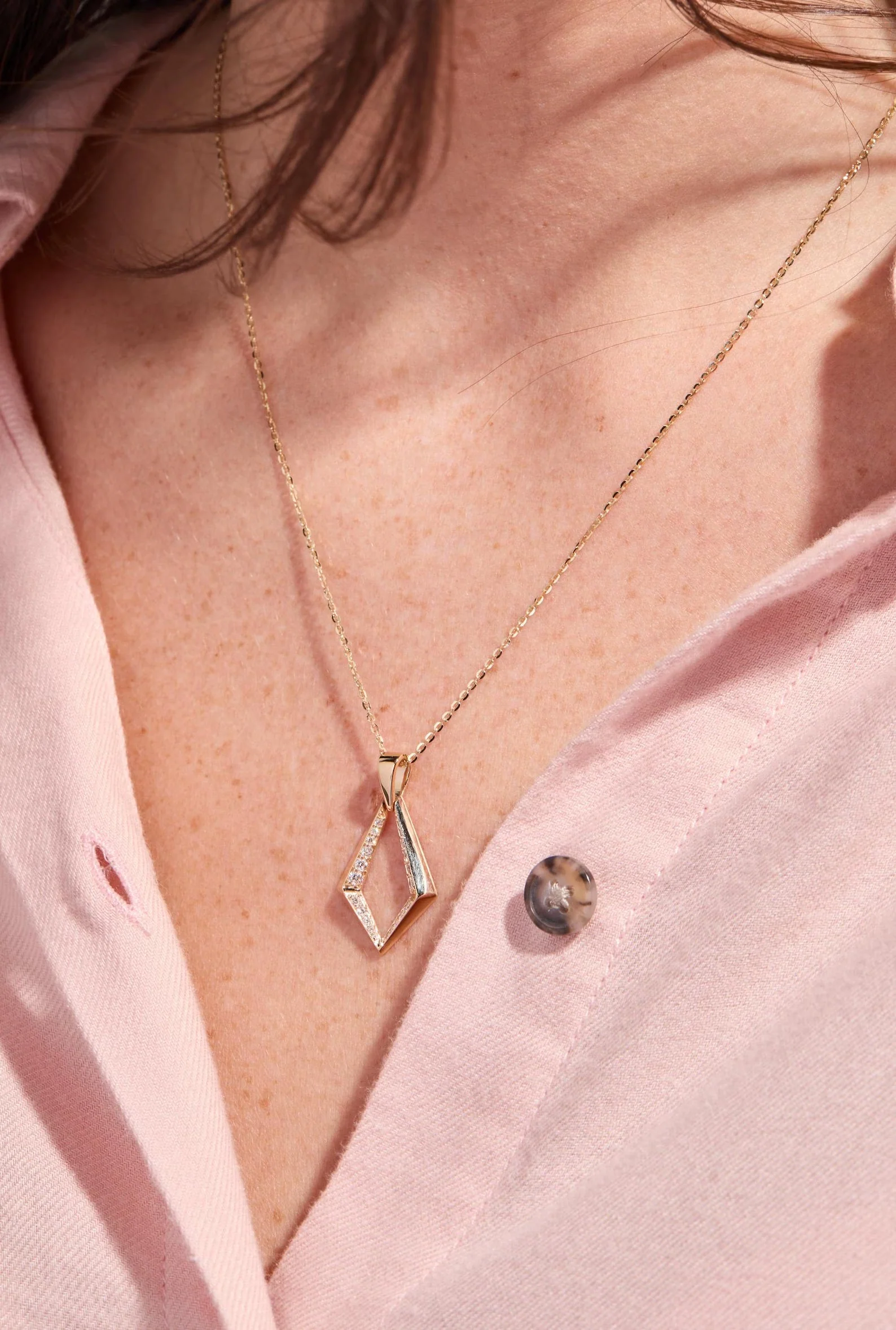 Fortune Gate Zircon Necklace - Image 6