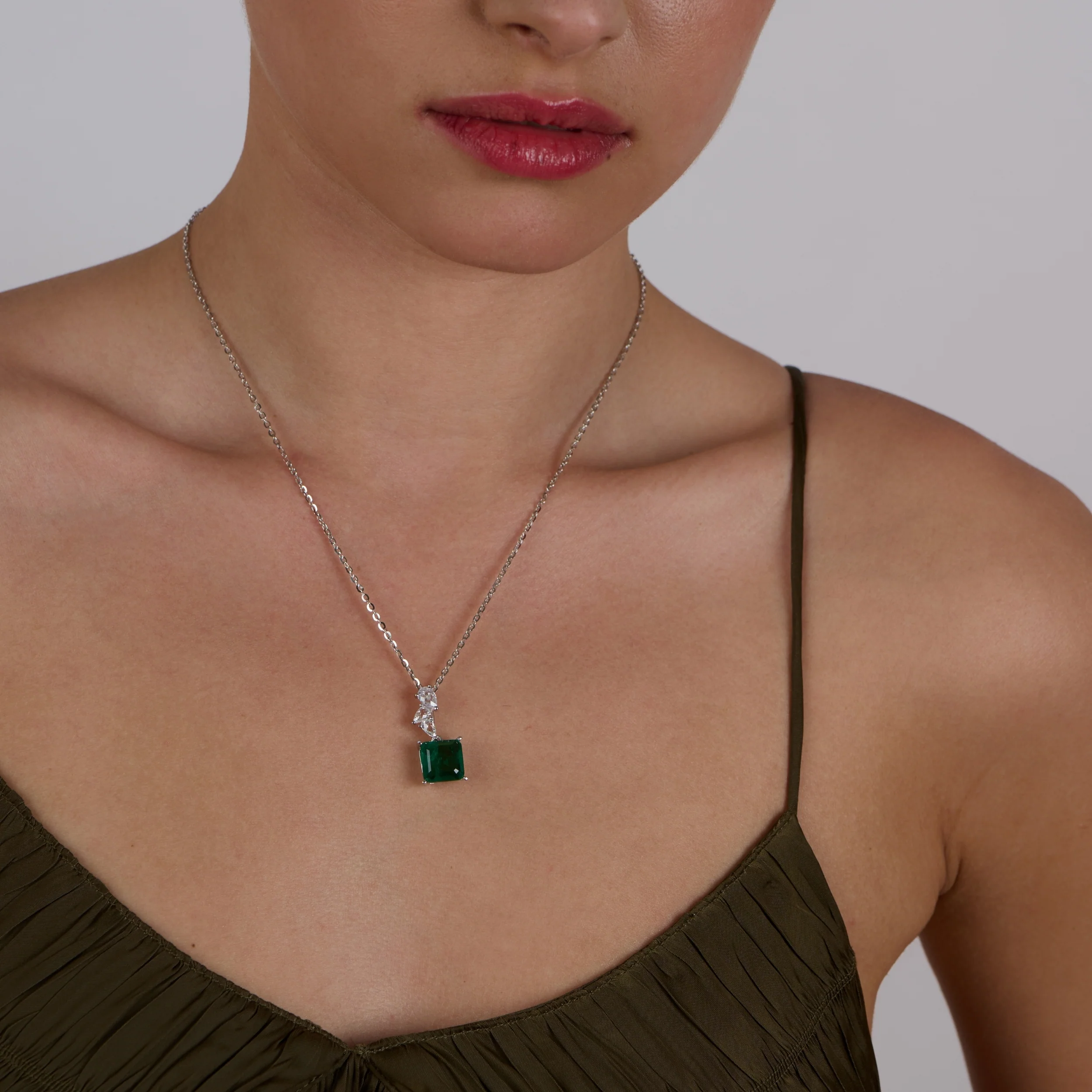 Royal Green Drop Necklace - Image 3