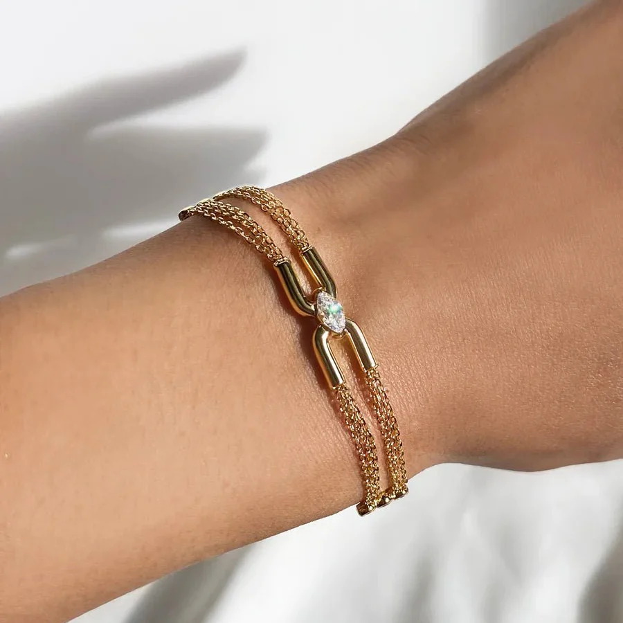 Shine Star Golden Necklace & Bracelet Set - Image 2