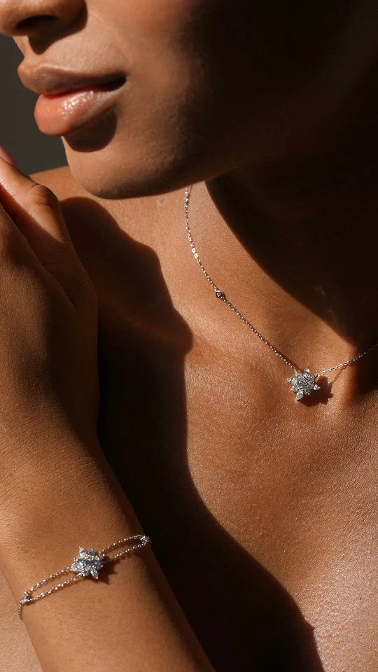 Silver Lilly Flower Necklace - Image 5