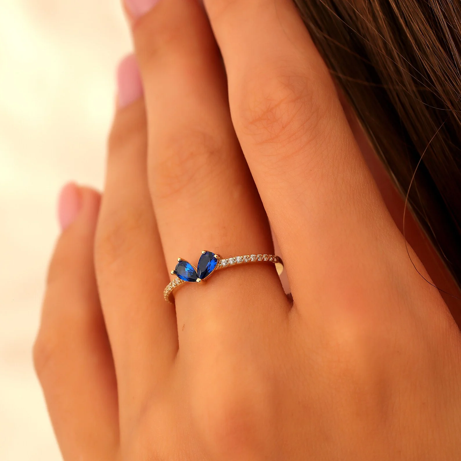 Sweet Kiss Sapphire Heart Ring - Image 5