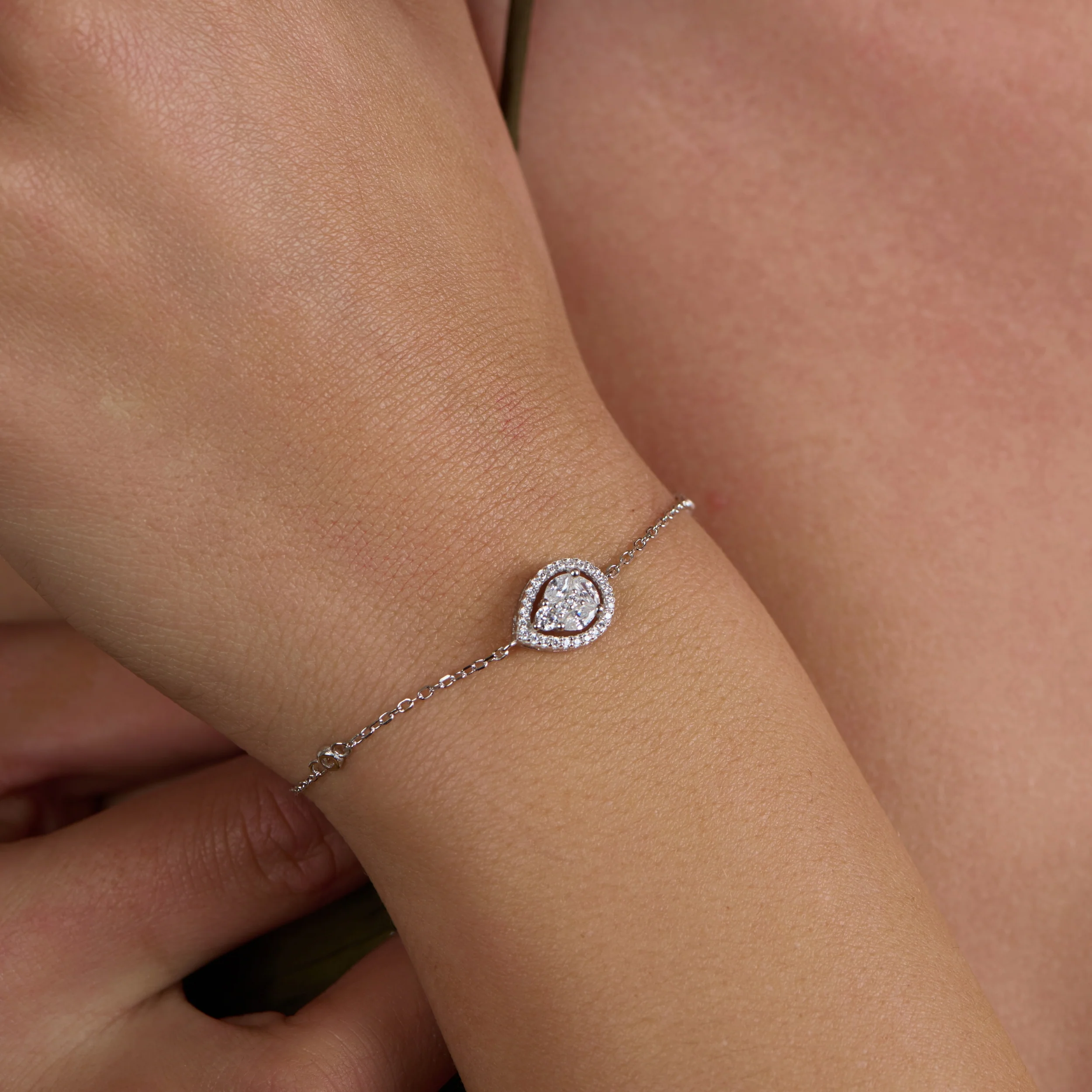 Tear of Light Bracelet - Image 4