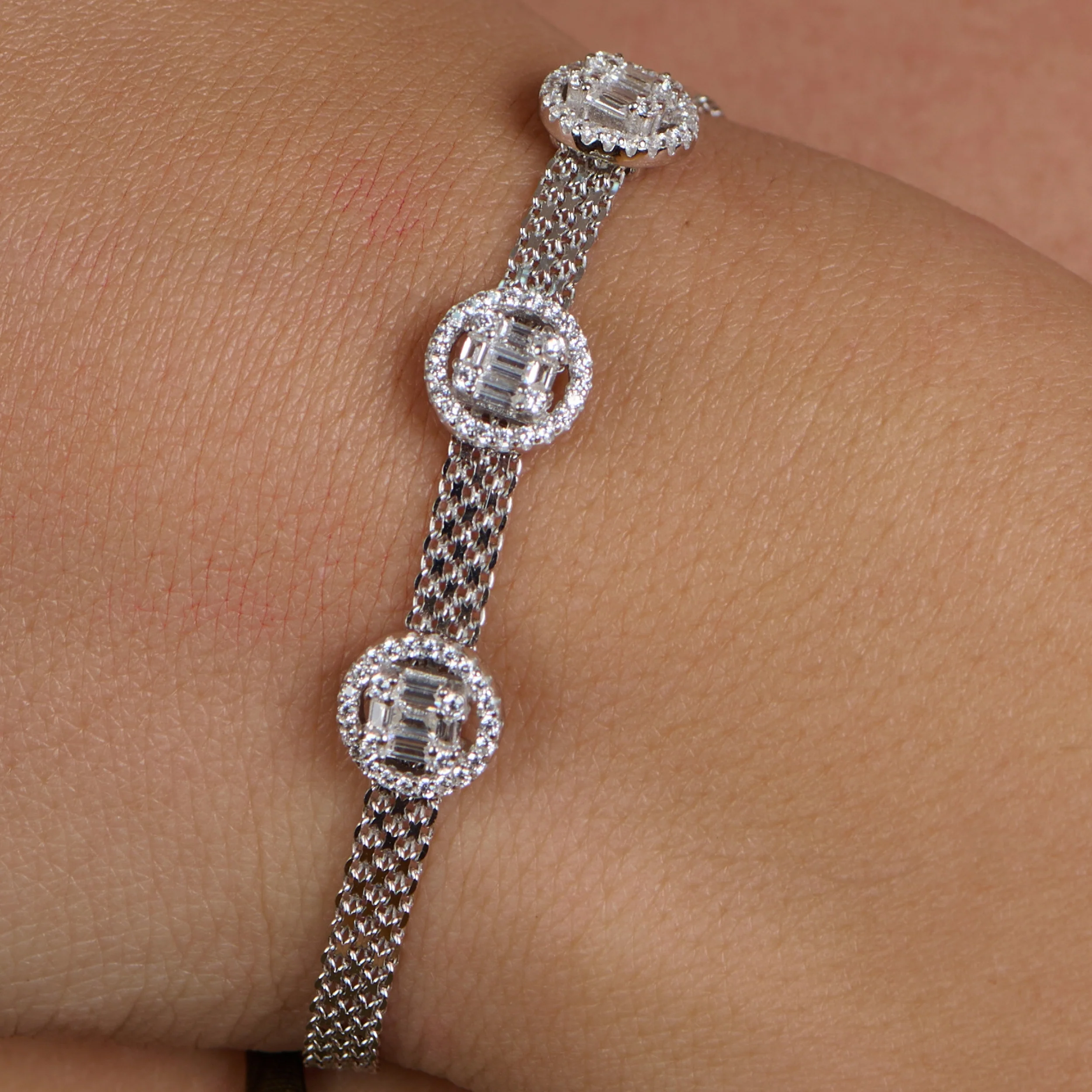 Trinity Glow Bracelet - Image 2