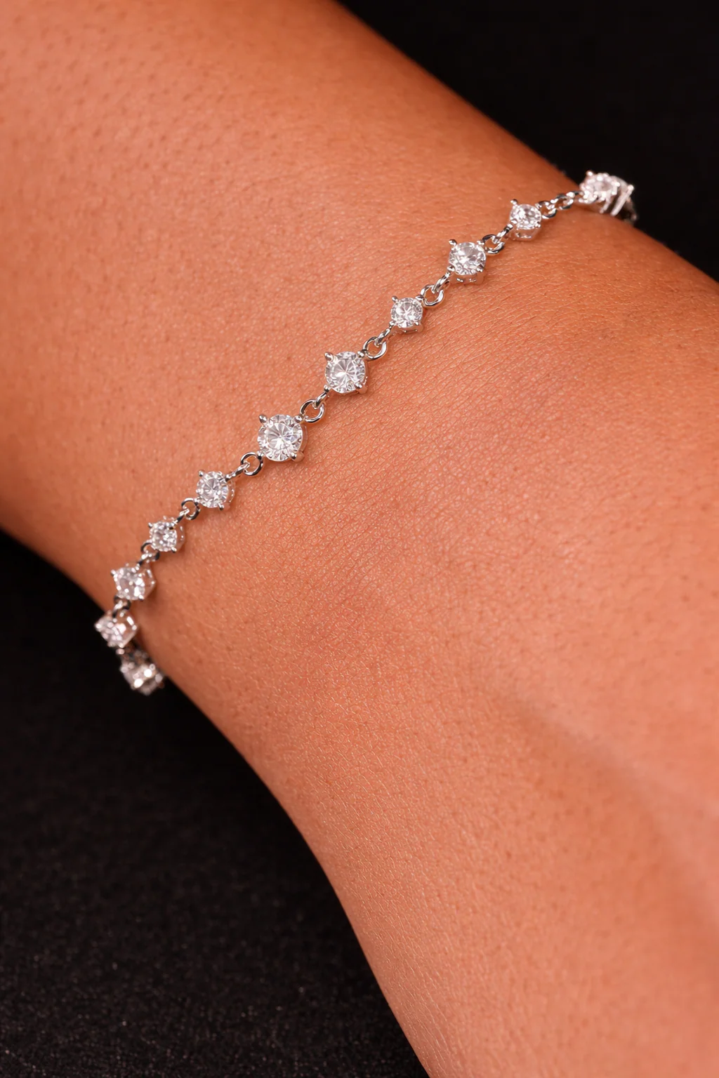 Twinkled Zircon Adjustable Bracelet