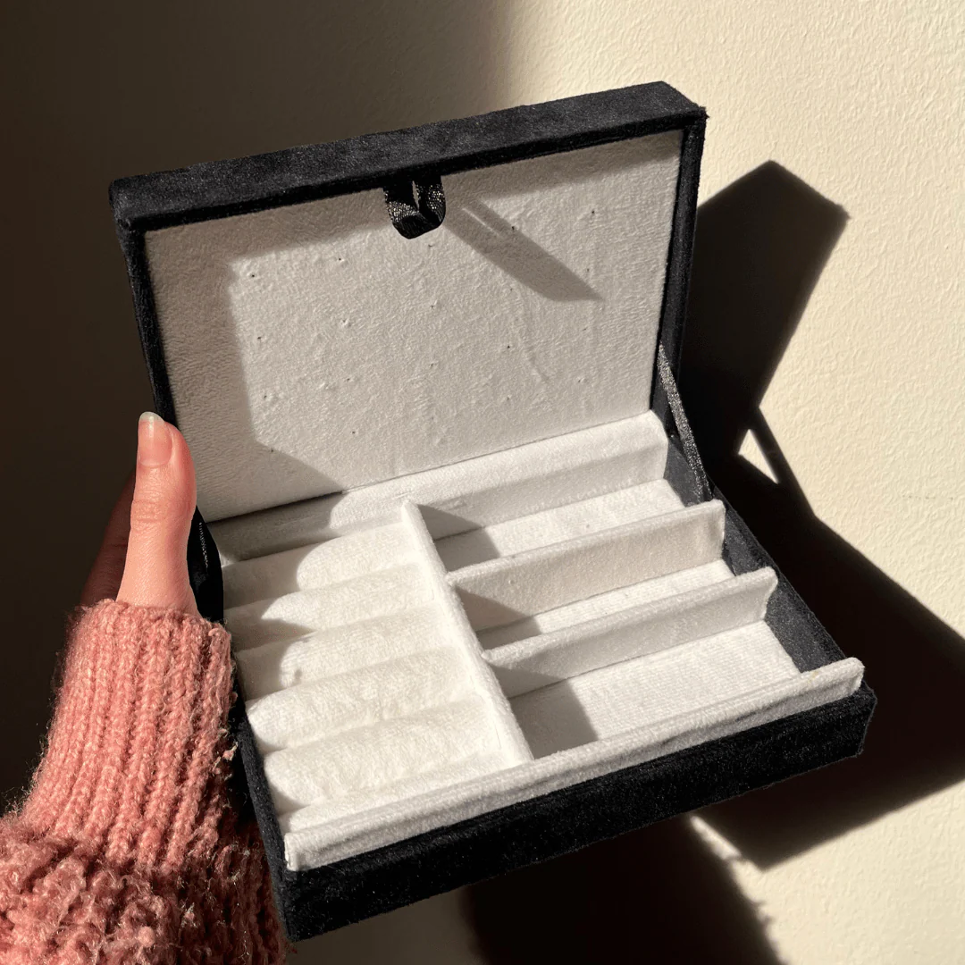 Artsy Jewelry Organizer